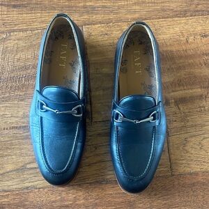 Taft Black Leather Bit Loafers with Silver Hardware size 9